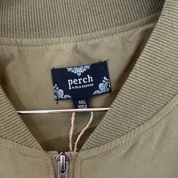 NWT Plus, Curvy Olive Woman’s Bomber Jacket 3Xl - Picture 4 of 4